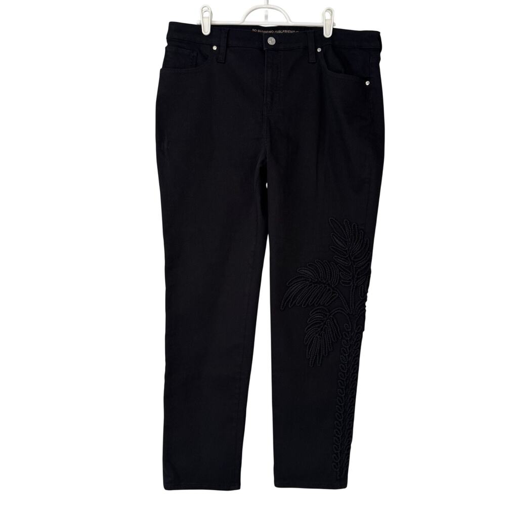 Chico's 2R So Sliming Girlfriend Ankle Jeans Womens 12 Black Embroidered Palms